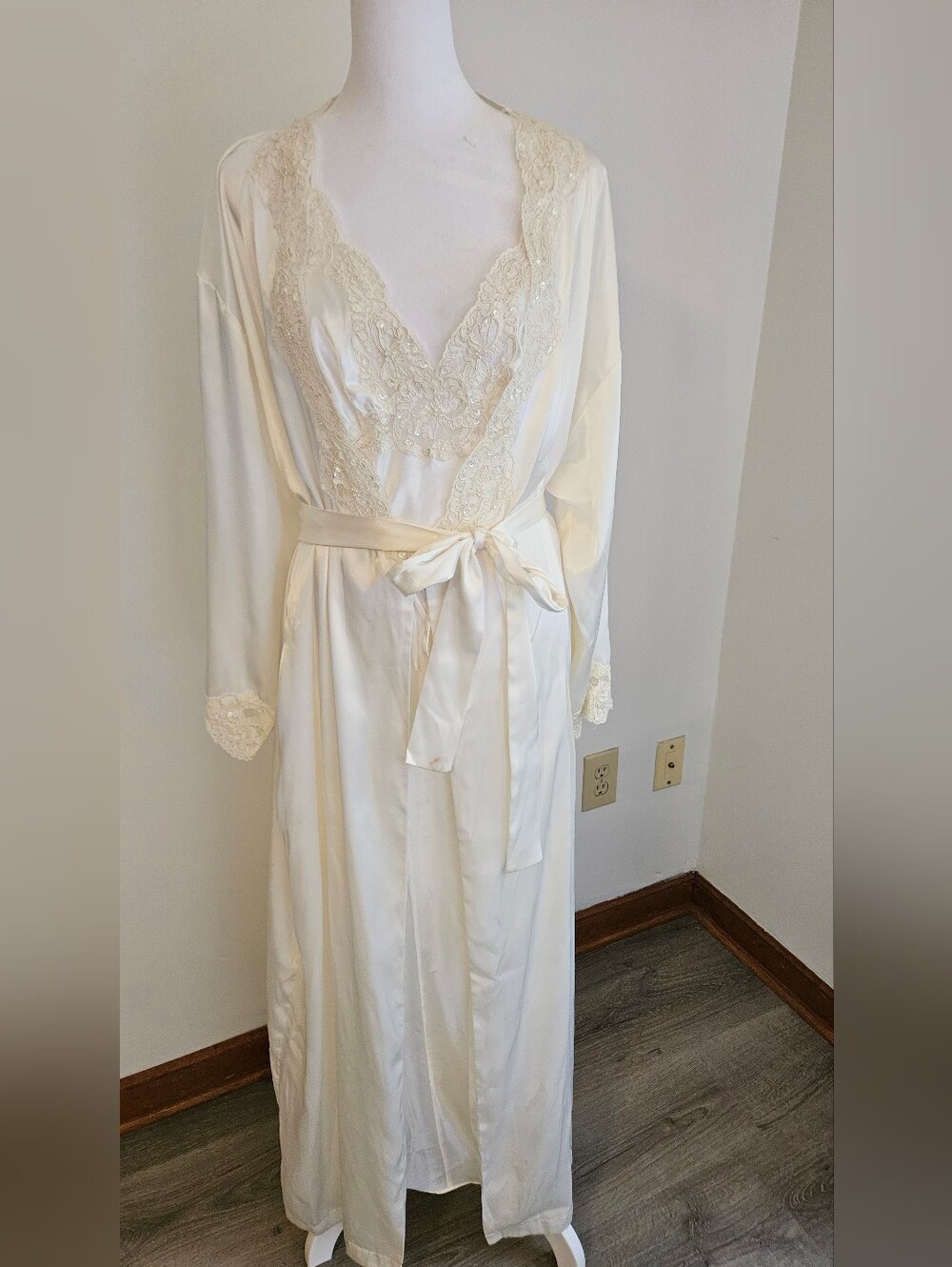 Vintage 1997 Victoria's Secret Bridal Peignoir Set Satin Lace Gown Robe XS/S